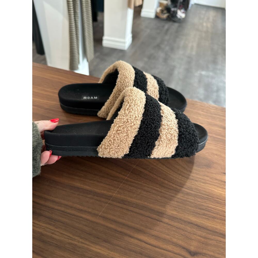 Roam Fuzzy Prism Slides Size 42(12) - image 6